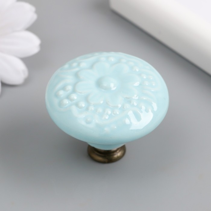 Ручка для шкатулки керамика, металл Ручка для шкатулки керамика, металл "Цветок" нежно-голубая 4,4х4,4х3,4 см