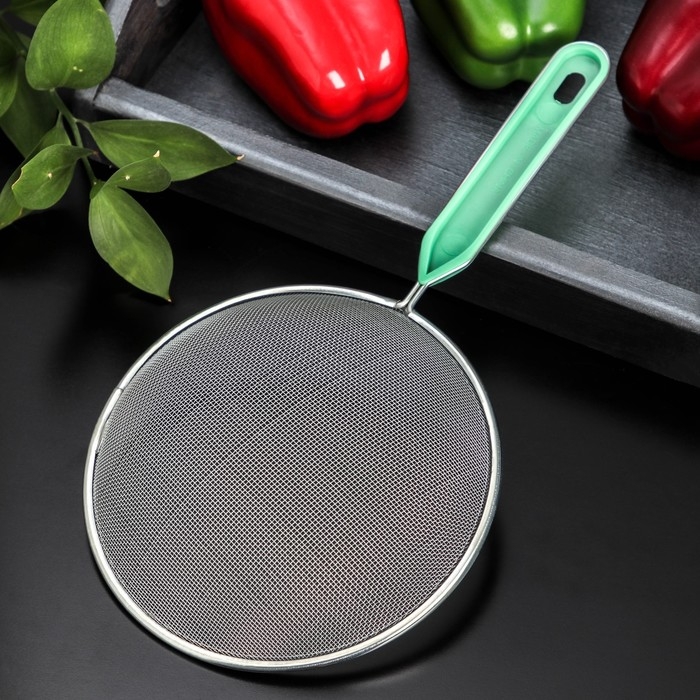 Сито для просеивания с ручкой Доляна «Хозяюшка», d=16 см, цвет зелёный