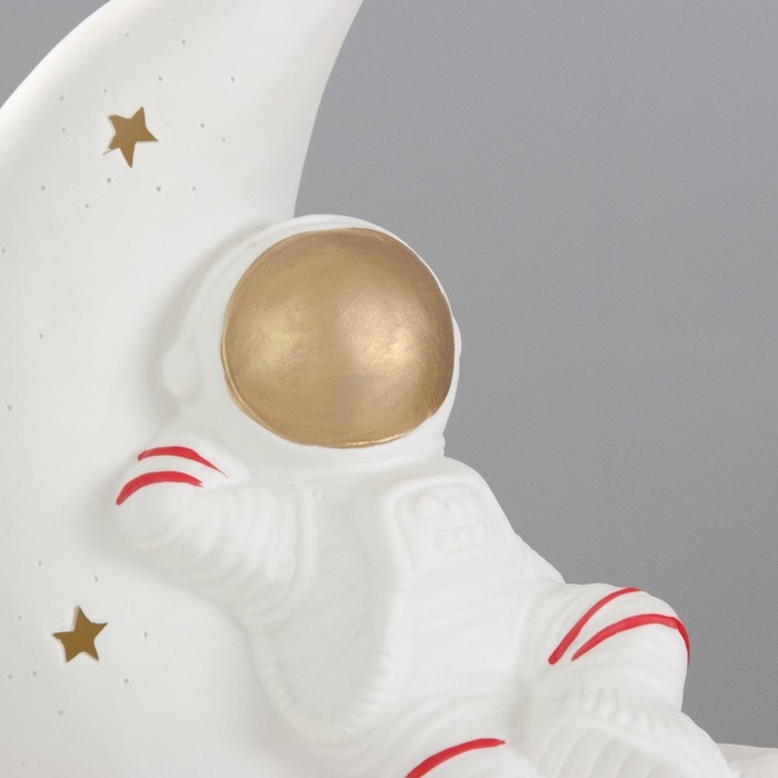 Настольная лампа  Настольная лампа "Космонавт" Е14 40Вт белый 11х20х25 см