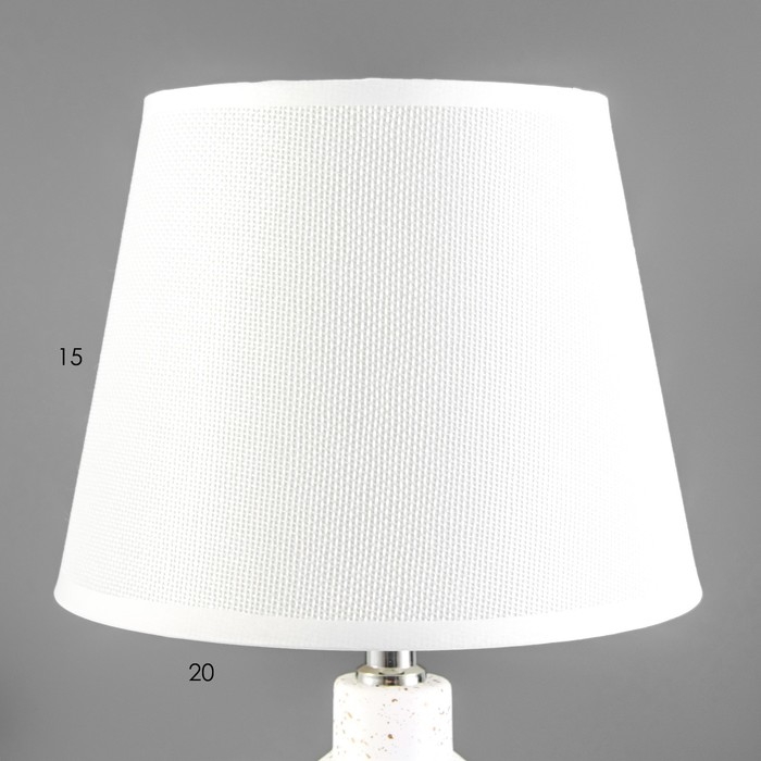 Настольная лампа Настольная лампа "Аквилина" Е14 40Вт бело-золотой 20х20х33 см RISALUX