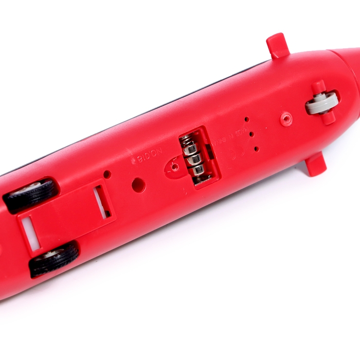 Подводная лодка, металлическая, свет, звук, инерция