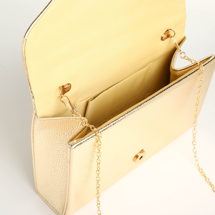 Сумка-клатч на магните, цвет золотой