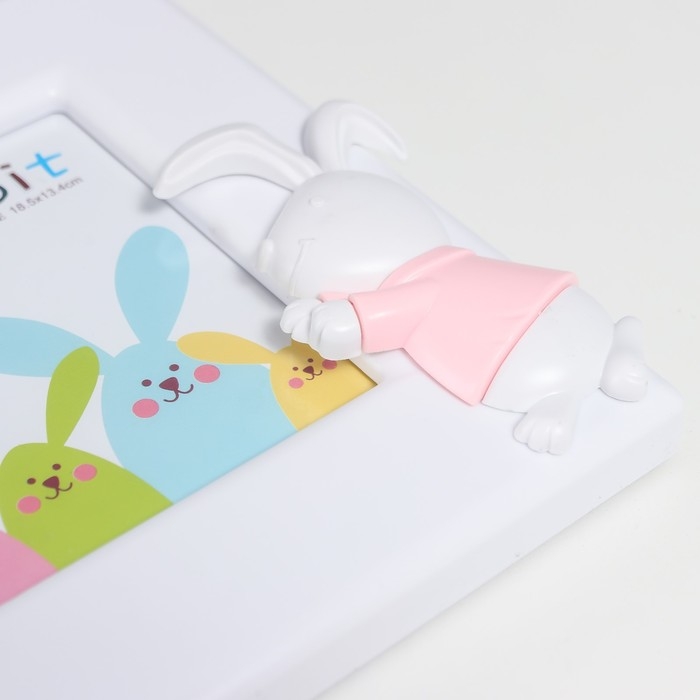 Фоторамка пластик 12х17 см Фоторамка пластик 12х17 см "Зайчик с шариками" белая 24х19 см