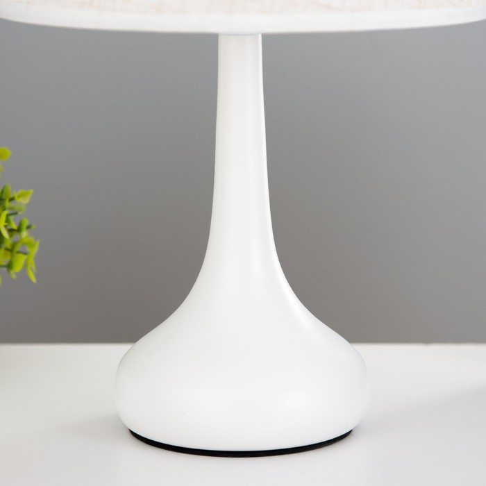 Лампа настольная 16155/1 E27 40Вт белый 19,5х19,5х34 см RISALUX