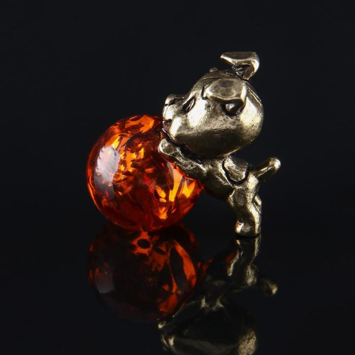 Сувенир Сувенир "Собака", латунь, янтарная смола, 2,9х1,5х2,0 см