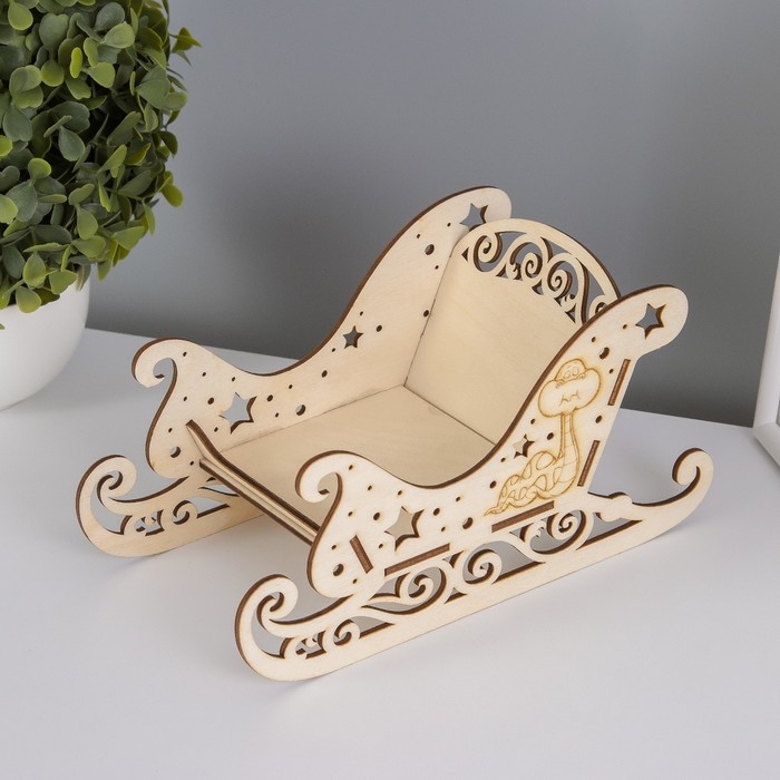 Шкатулка-сани  Шкатулка-сани "Змея. Звёздочки" 21х14х10 см