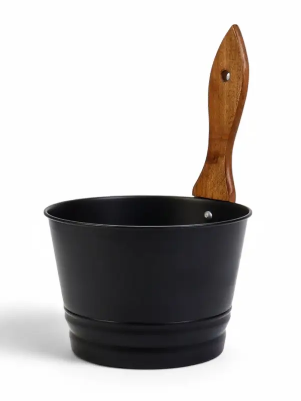Ушат для бани и сауны, 4 л, сталь, с деревянной ручкой, чёрный