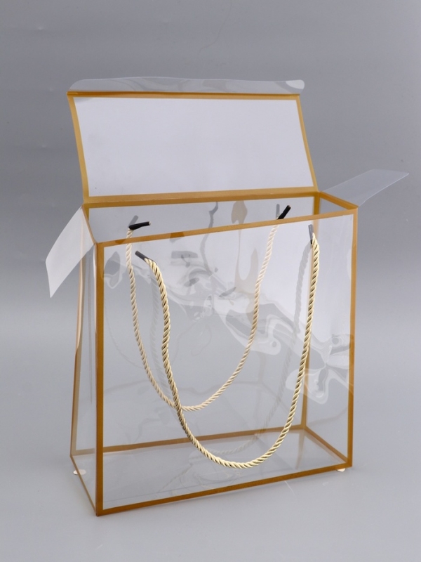 Коробка из PET с ручками, золотая, 25 х 25 х 10 см Коробка из PET с ручками, золотая, 25 х 25 х 10 см