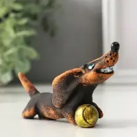 Фигурка полистоун &laquo;Такса с мячом&raquo;, 4.5&times;9&times;4.3 см