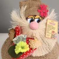 Фигурка - оберег &laquo;Домовой. Васек на мешковине, с красным мешком&raquo;, 26&times;21&times;21 см