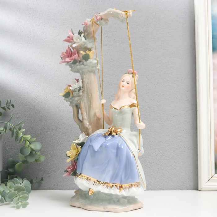 Сувенир керамика  Сувенир керамика "Девушка на качелях" 35х15х12 см