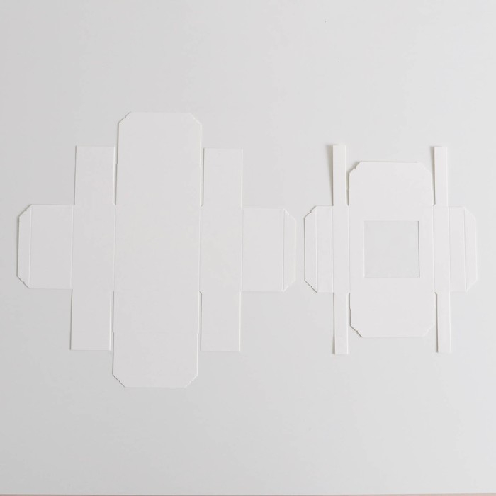 Коробка складная, крышка-дно,с окном, белая, 10 х 10 х 5 см Коробка складная, крышка-дно,с окном, белая, 10 х 10 х 5 см