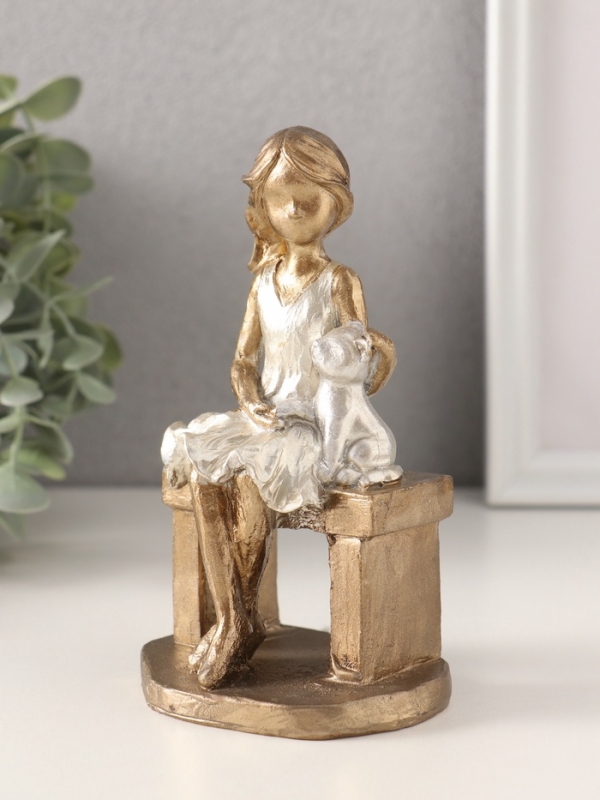 Сувенир полистоун "Малышка с котиком на скамеечке" бронза с серебром 8х6,5х13,5 см