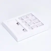 Коробка с обечайкой с окном под 12 конфет и плитку шоколада 23.7×19.9×3.1 см