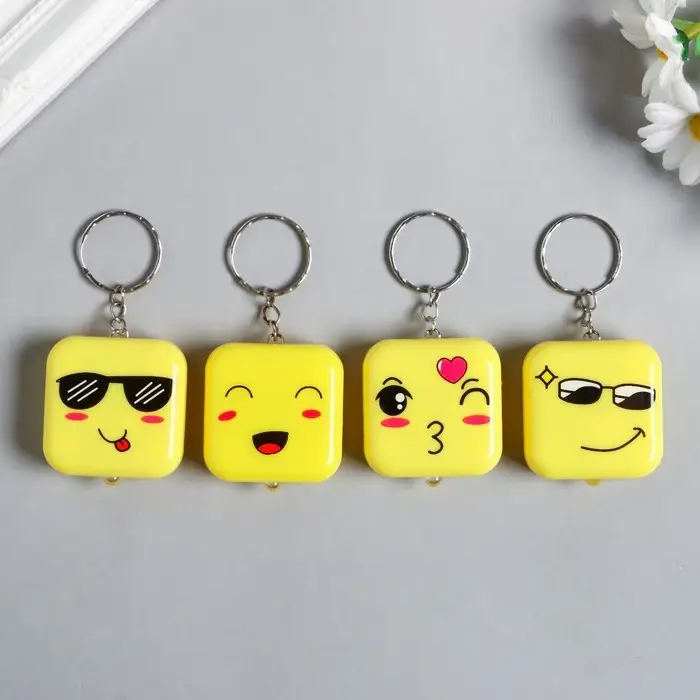 Фонарик свет на кольце  Фонарик свет на кольце "Квадратик-смайлик" МИКС светит 3,8х1,6х3,8 см