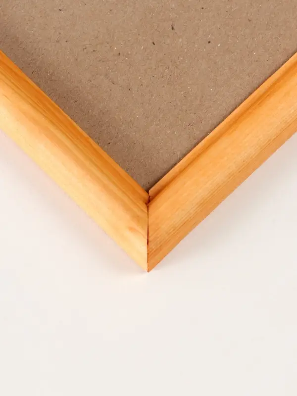 Фоторамка дерево 40х60 см, сосна №1 (пластиковый экран) Фоторамка дерево 40х60 см, сосна №1 (пластиковый экран)