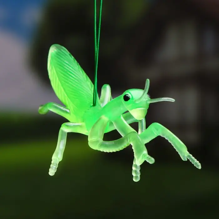 Светящаяся декоративная подвеска  Светящаяся декоративная подвеска "Богомол" 11*10*5см