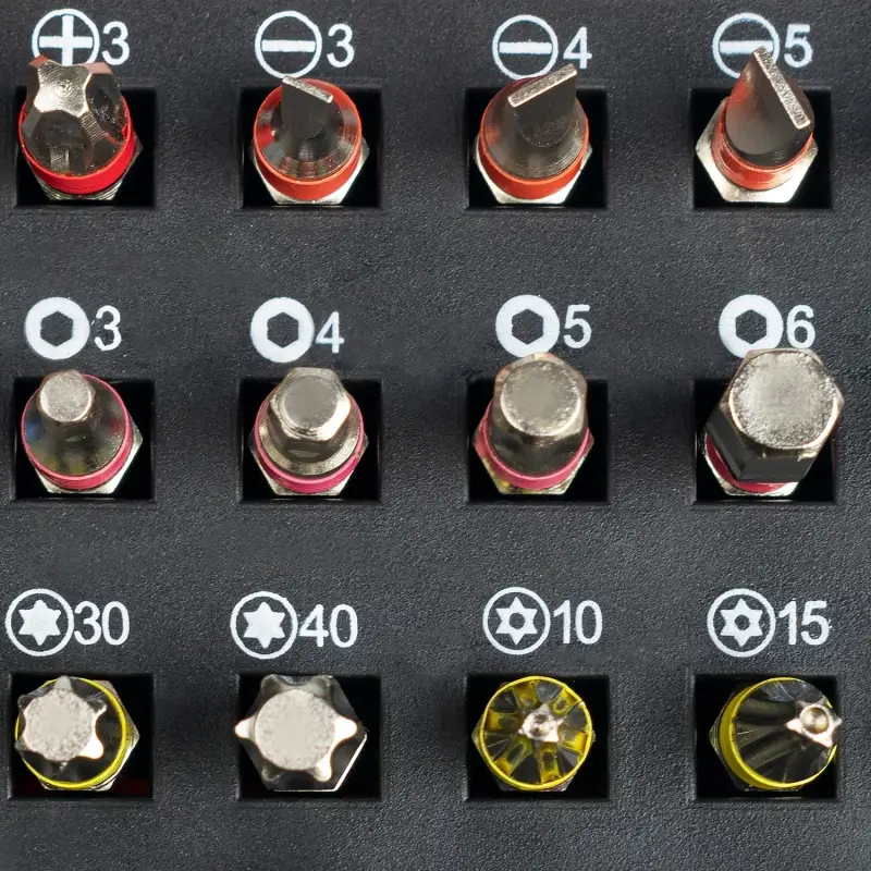 Набор бит (32 предмета) AVS KB32