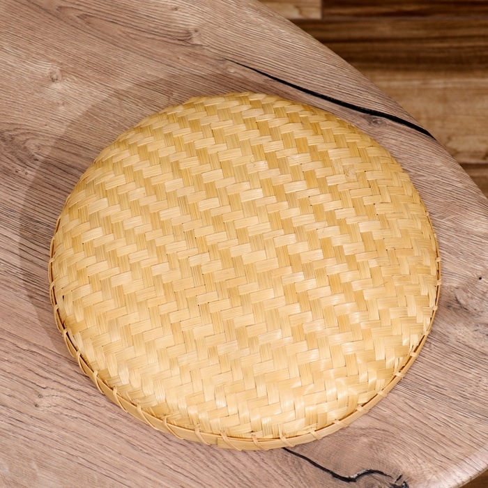Поднос плетёный, из бамбука 30х30х2 см Поднос плетёный, из бамбука 30х30х2 см