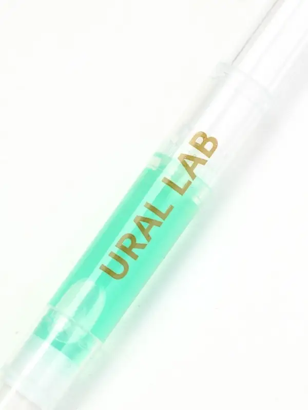 Масло для кутикул в карандаше Happy new year, 2 г, URAL LAB Масло для кутикул в карандаше Happy new year, 2 г, URAL LAB