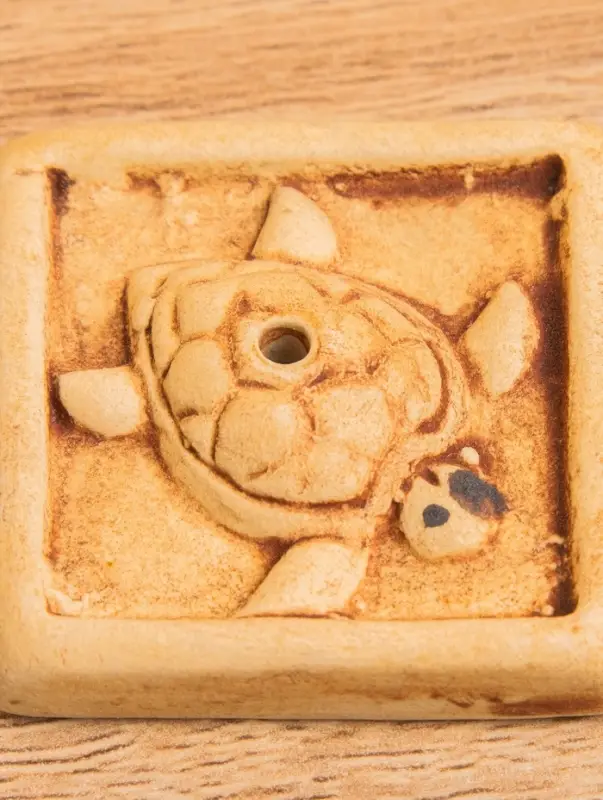 Подставка под благовония  Подставка под благовония "Черепашка на песке" керамика, цв. бежевый, 4х4х0,5 см