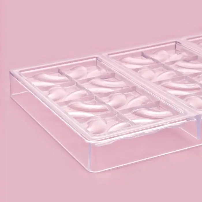 Форма для шоколада KONFINETTA &laquo;Плитка с колечками&raquo;, 27.5&times;17.5&times;2.5 см, 3 ячейки 15.3&times;7.5&times;0.8 см, пластик, прозрачная