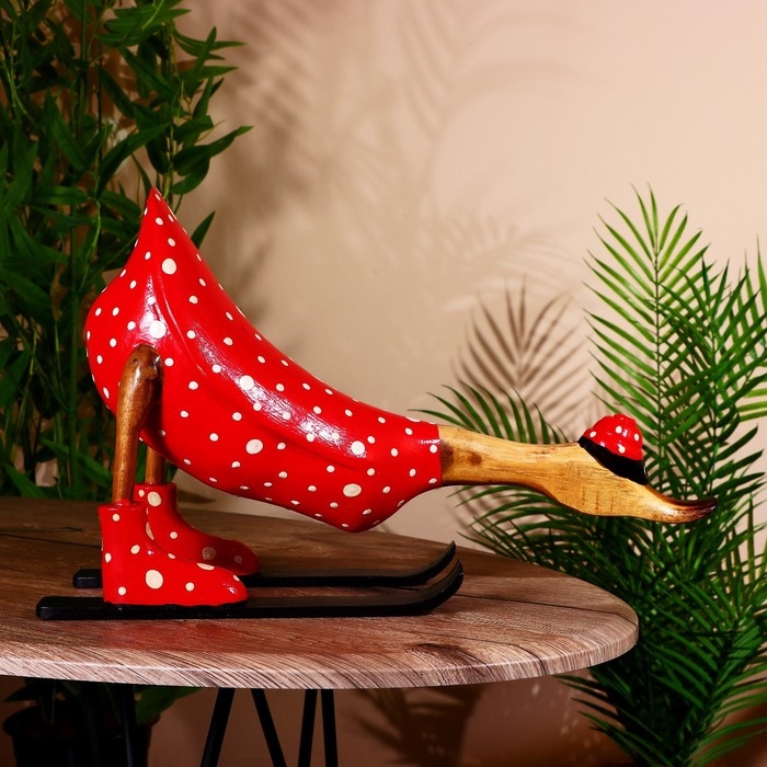 Сувенир Сувенир "Утка-лыжник в красном" дерево 40 см
