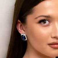Серьги со стразами &laquo;Роскошь&raquo;, прямоугольник, синий, белый в серебре