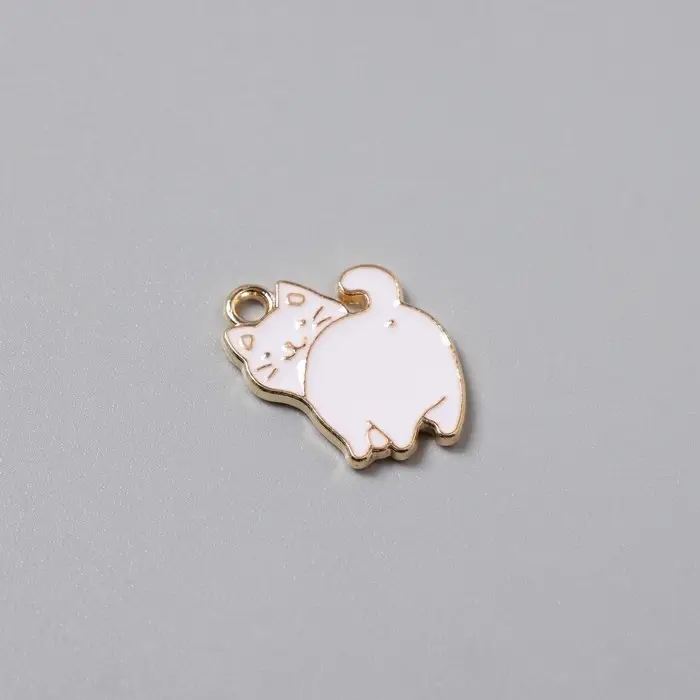 Декор для творчества металл, эмаль "Толстый белый кот" золото 2х1,4 см