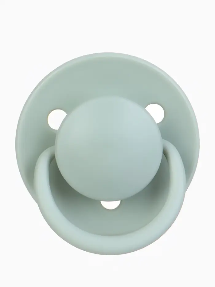 Соска - пустышка классическая, латекс, цв.серо-зелёный, в контейнере, от 6 мес., M&B Соска - пустышка классическая, латекс, цв.серо-зелёный, в контейнере, от 6 мес., M&B