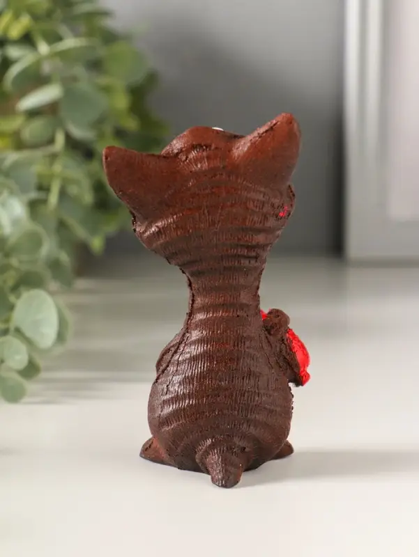 Сувенир Кот с колбасой, микс 10х5,3х3,5см