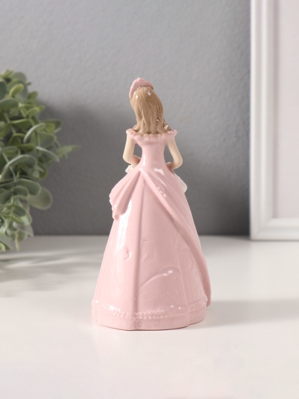 Сувенир керамика  Сувенир керамика "Леди в розовом платье с сумочкой" 6,6х7,5х14,8 см