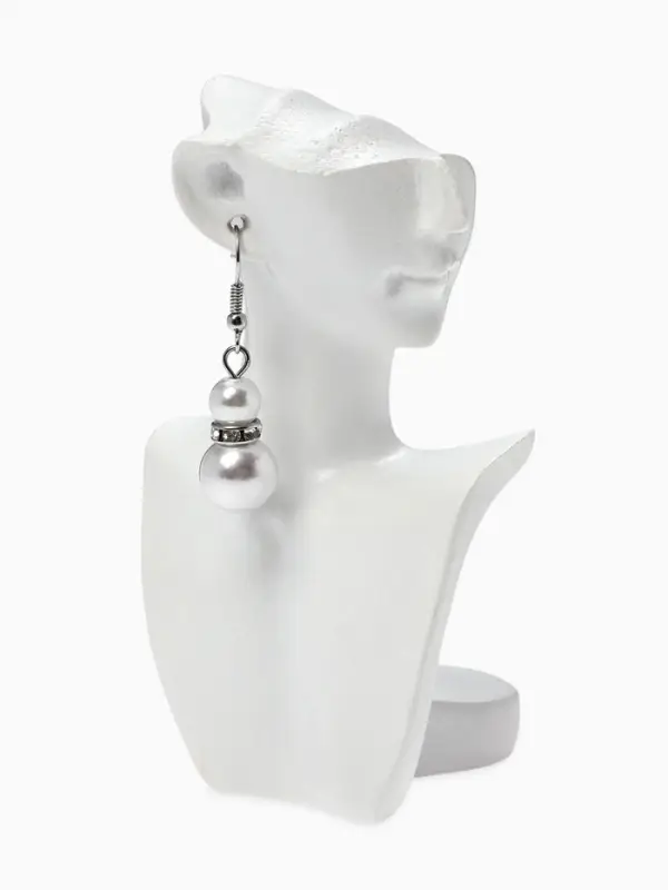 Бюст для украшений &laquo;Пол-лица&raquo;, мини, отверстие под серьгу, 6.6&times;6.8&times;11 см, белый