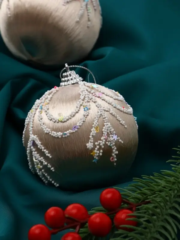 Набор шаров пластик d-8 см, 3 шт Набор шаров пластик d-8 см, 3 шт "Бамби" золото