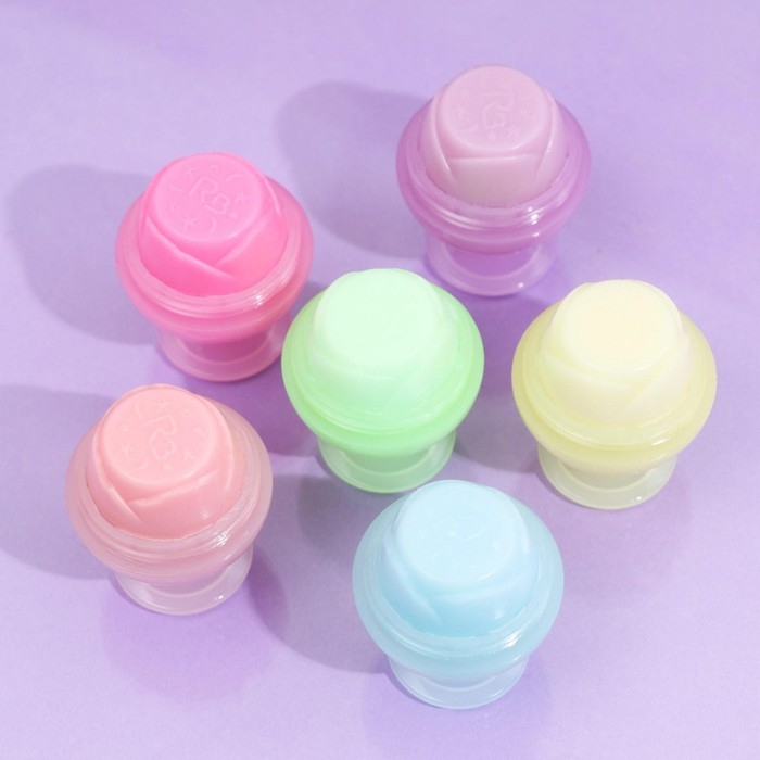 Бальзам для губ «Бокал», микс цветов и ароматов, светящийся в темноте Бальзам для губ «Бокал», микс цветов и ароматов, светящийся в темноте