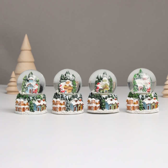 Сувенир полистоун водяной шар свет Сувенир полистоун водяной шар свет "Дед Мороз и заснеженный домик" МИКС 5х5х7,2 см