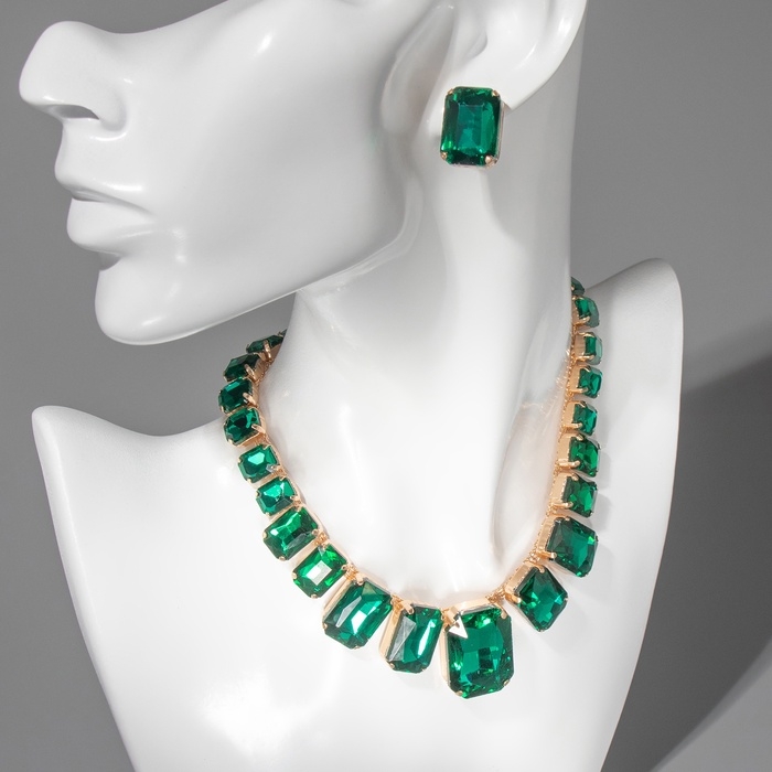 Набор 4 предмета: серьги, колье, браслет, кольцо «Вечерний» объём, зелёный в золоте Набор 4 предмета: серьги, колье, браслет, кольцо «Вечерний» объём, зелёный в золоте