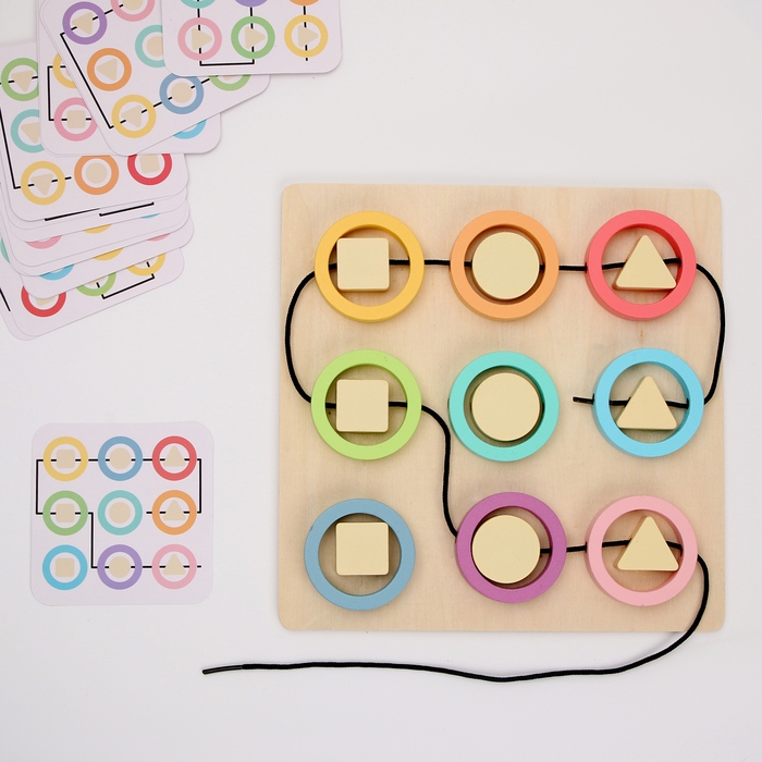 Развивающая игра «Весёлый шнурок» 22,5 × 22,5 × 1 см Развивающая игра «Весёлый шнурок» 22,5 × 22,5 × 1 см