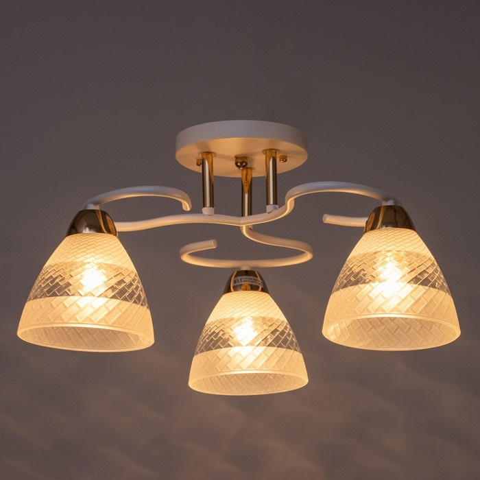 Люстра Люстра "Линда" 3х60Вт Е27 Белый, золото 47х47х23см