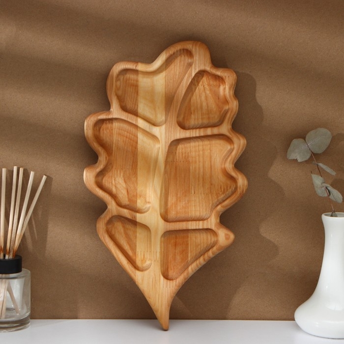 Менажница деревянная авторская Adelica «Дубовый лист», 35×20×1,8 см, пропитана минеральным маслом, берёза Менажница деревянная авторская Adelica «Дубовый лист», 35×20×1,8 см, пропитана минеральным маслом, берёза