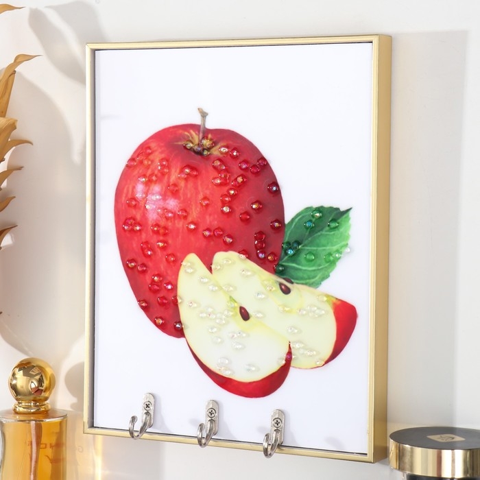 Ключница пластик, МДФ 3 крючка Ключница пластик, МДФ 3 крючка "Красное яблочко" стразы, золото 18,5х1,8х23,5 см