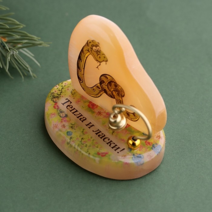 Сувенир Сувенир "Тепла и ласки! 2025", с колокольчиком, селенит, 6х6х4,5 см