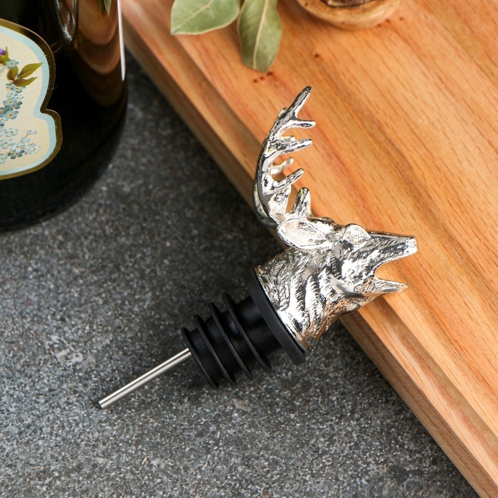 Фигурная крышка для бутылки Фигурная крышка для бутылки "Олень" серебро, 10х3смсм