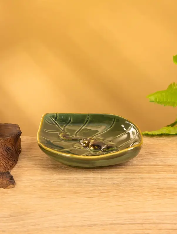 Подставка под благовония  Подставка под благовония "Геккон на листке" керамика, цв. коричнево-зелёный, 13х11х2 см