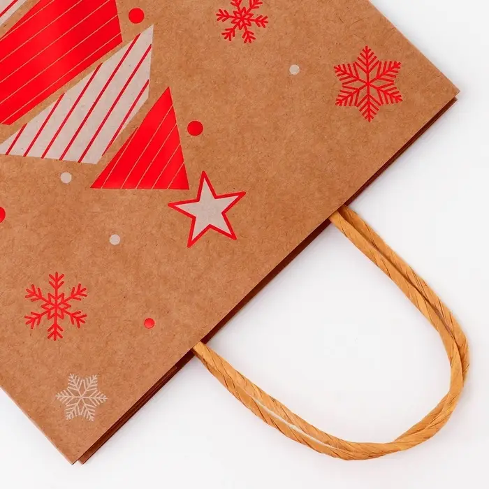 Пакет крафт с тиснением, «Ёлка» круглая ручка, 21×27×11 см, 120 г Пакет крафт с тиснением, «Ёлка» круглая ручка, 21×27×11 см, 120 г