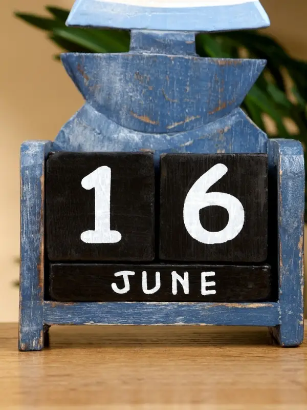 Календарь настольный «Кораблик», 11×5.5×19 см, дерево, синий Календарь настольный «Кораблик», 11×5.5×19 см, дерево, синий