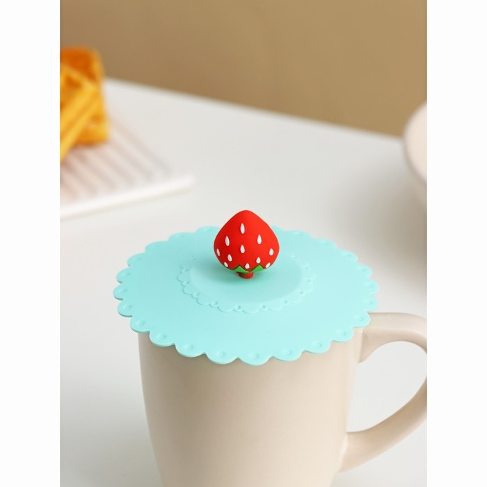 Крышка - непроливайка силиконовая Доляна «Клубничка», d=11 см, цвет мятный Крышка - непроливайка силиконовая Доляна «Клубничка», d=11 см, цвет мятный