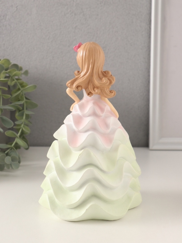 Сувенир полистоун Сувенир полистоун "Девочка-зефирка" розово-зелёный 11,5х10,5х18,5 см