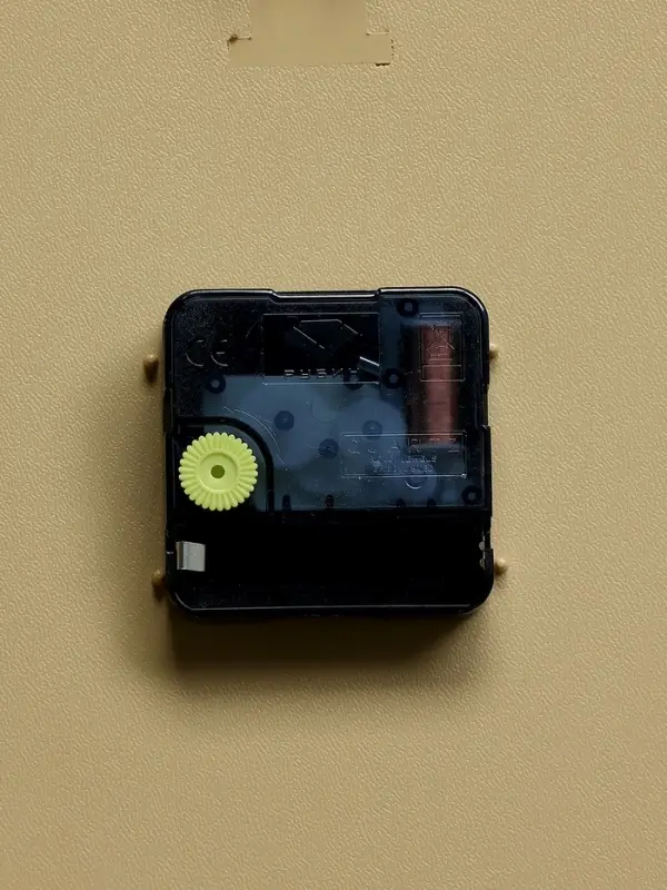 Часы настенные классические, бесшумные, плавный ход, d=25 см, стекло, от батарейки 1&times;АА