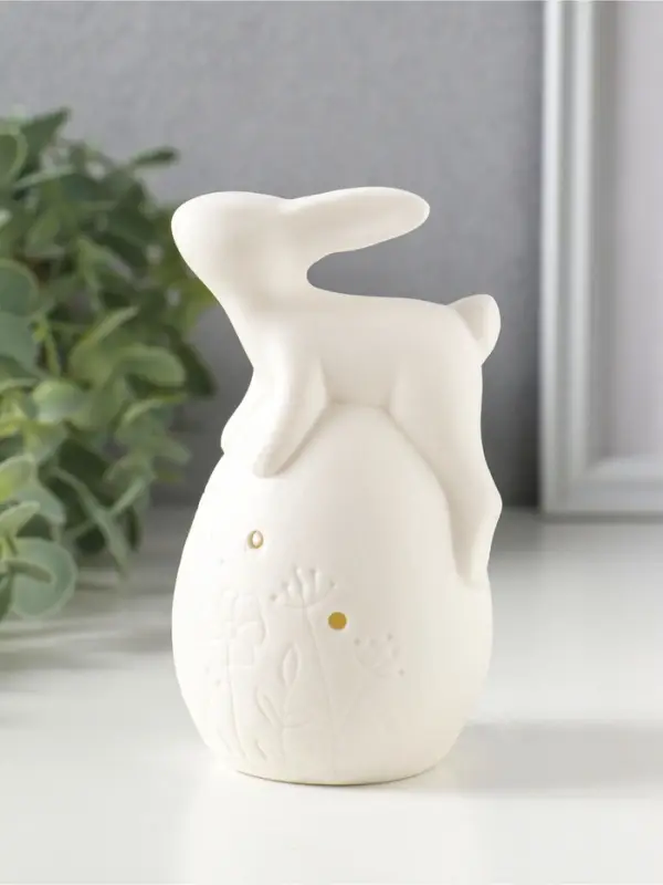 Сувенир керамика свет "Белый зайчик на яйце с цветами" 3хLR44 6,4х6,2х11,2 см